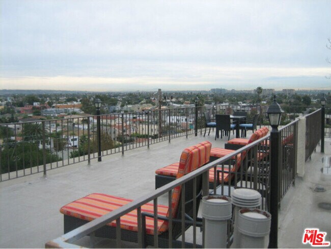 3111 4th St in Santa Monica, CA - Building Photo - Building Photo