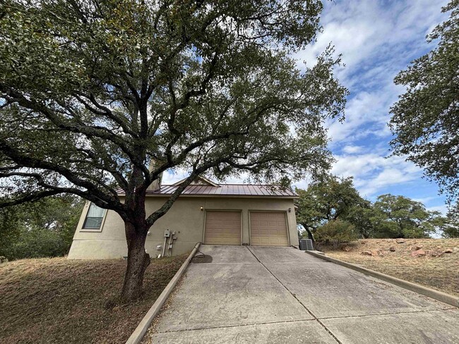 400 Tungsten in Horseshoe Bay, TX - Building Photo - Building Photo