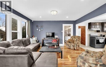 3484 Peter St in Windsor, ON - Foto de edificio - Building Photo