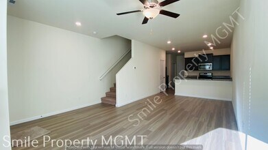 24 NE 134th Pl in Portland, OR - Building Photo - Building Photo