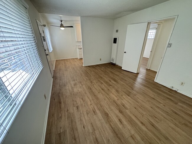 5102 Inglewood Blvd, Unit 1 in Culver City, CA - Building Photo - Building Photo