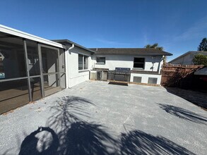 9105 Sterling Ln in Port Richey, FL - Building Photo - Building Photo