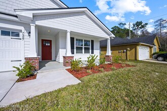 7327 Cinnamon Tea Ln in Jacksonville, FL - Building Photo - Building Photo
