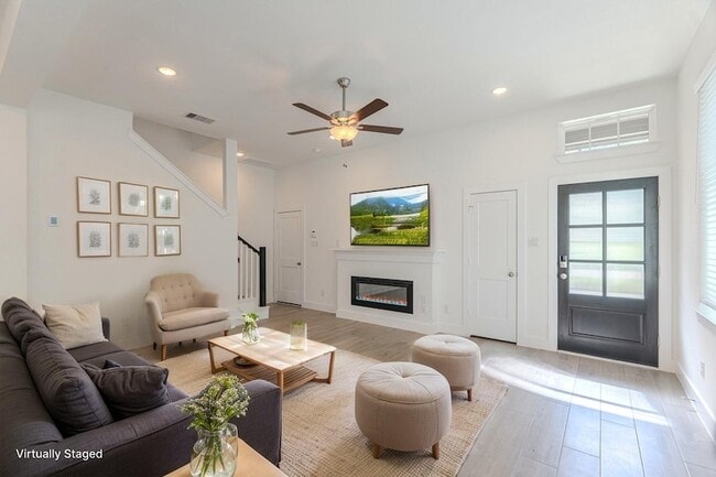 568 Red Cascade Trl in Willis, TX - Building Photo - Building Photo