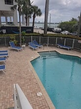 615 NE 22nd St in Miami, FL - Foto de edificio - Building Photo