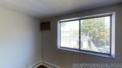 14 Murdock St, Unit 1-7 in Somerville, MA - Foto de edificio - Building Photo