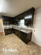 1393 Panola Rd in Ellenwood, GA - Foto de edificio - Building Photo