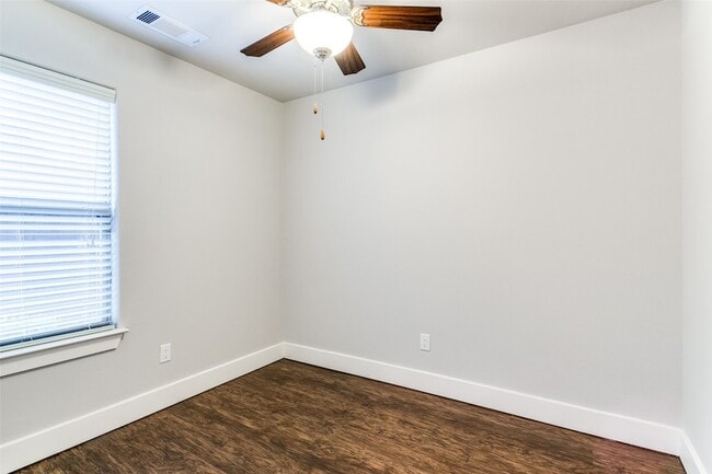 4323 Dickason Ave in Dallas, TX - Building Photo - Building Photo