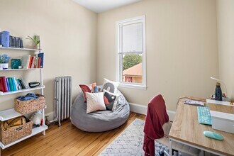 1041 Dorchester Ave, Unit 2 in Boston, MA - Foto de edificio - Building Photo