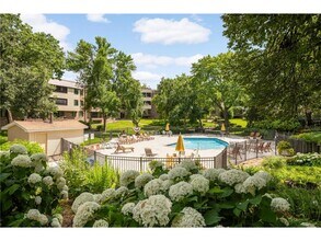 7500 Cahill Rd in Minneapolis, MN - Building Photo - Building Photo