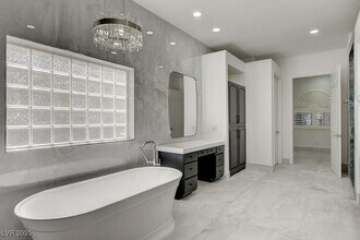 2132 Lookout Point Cir in Las Vegas, NV - Building Photo - Building Photo