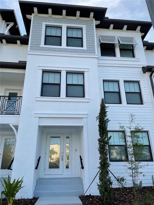5351 Bridge St in Tampa, FL - Building Photo