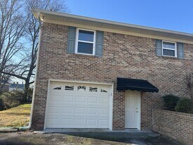 580 Highland Ave NW in Cleveland, TN - Building Photo