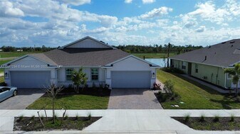44448 Palm Frond Dr in Punta Gorda, FL - Building Photo