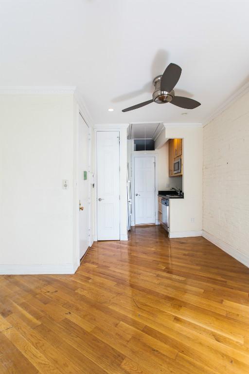 279 E 10th St in New York, NY - Foto de edificio - Building Photo