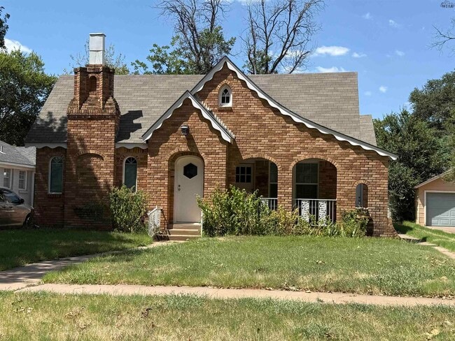 property at 2014 Victory Ave