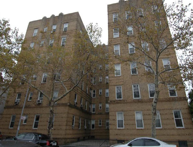 70 Dahill Rd in Brooklyn, NY - Foto de edificio - Building Photo