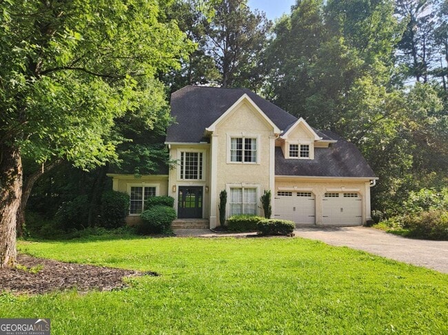 property at 2077 Wilshire Dr SW