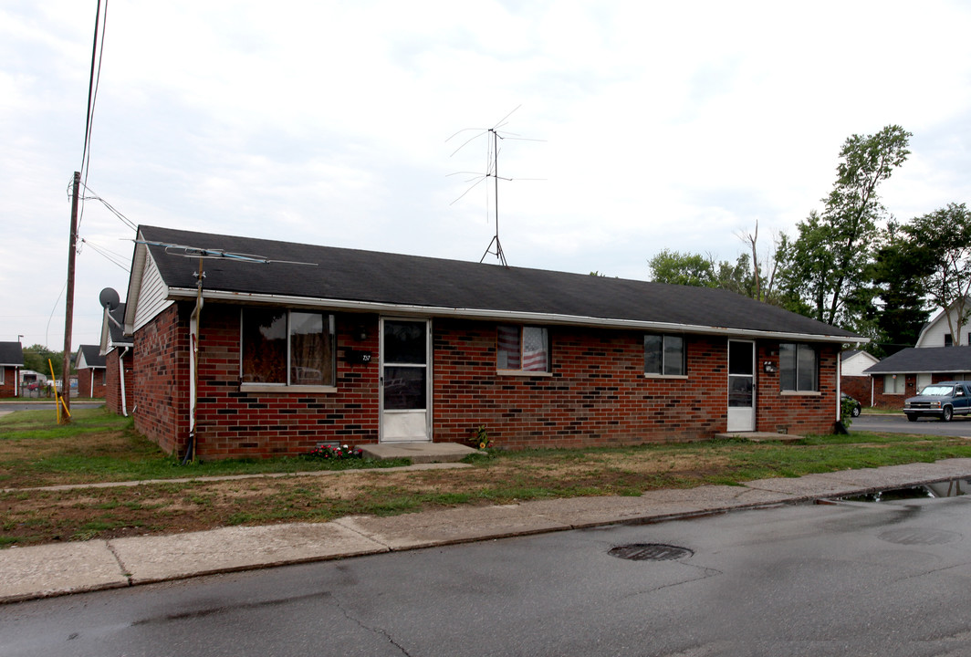 Pleasant Drive Apartments in Martinsville, IN - Building Photo