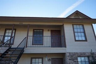 604 Kings Way Dr in Mansfield, TX - Building Photo