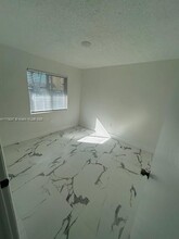 681 W 81st St in Hialeah, FL - Building Photo - Building Photo