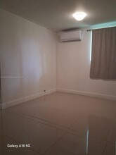 20 Holly Ln in Plantation, FL - Building Photo - Building Photo