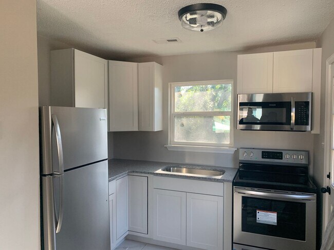 1116 Hightower St in Raleigh, NC - Building Photo - Building Photo