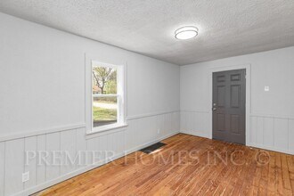 812 Terrace Ave NW in Canton, OH - Building Photo - Building Photo