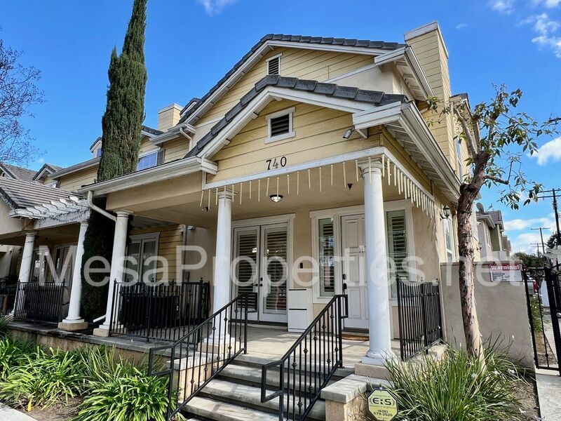 740 S Azusa Ave in Azusa, CA - Building Photo