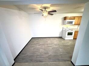 Fairway Woods Apartments in Winona, MN - Foto de edificio - Building Photo