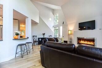 32 Michaels Rd in Sequim, WA - Foto de edificio - Building Photo