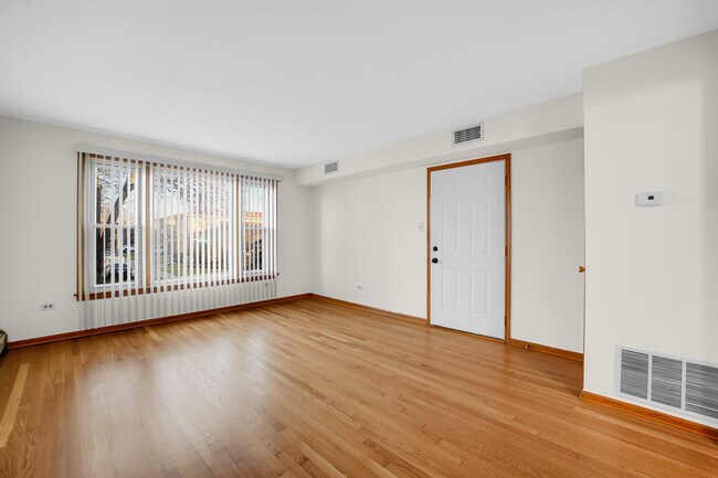 5324 Long Ave-Unit -1 in Chicago, IL - Building Photo - Building Photo