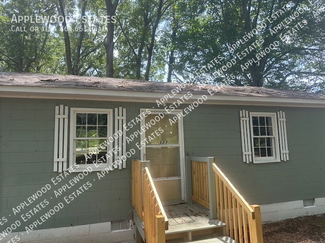 327 Zimmerman Lake Rd in Spartanburg, SC - Building Photo