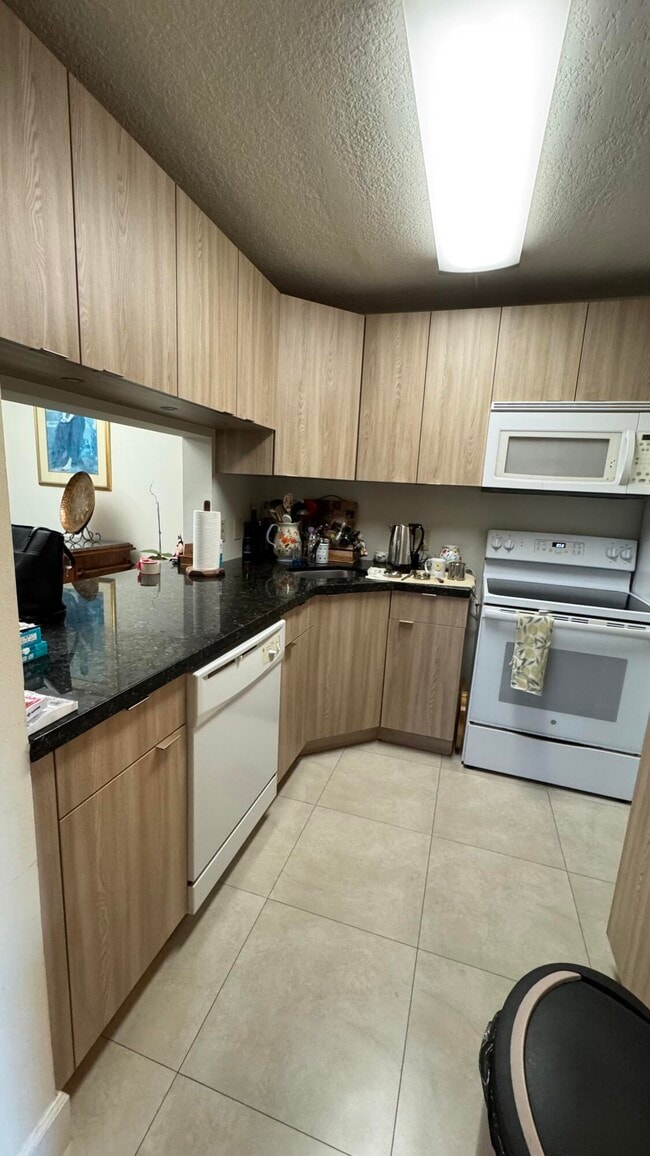 719 Sunny Pine Way in Greenacres, FL - Building Photo - Building Photo