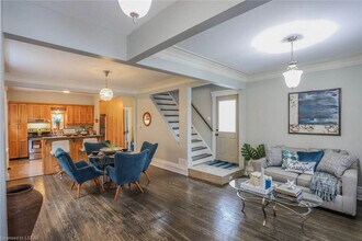 557 English St in London, ON - Building Photo - Building Photo