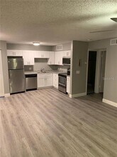 430 Forestway Cir in Altamonte Springs, FL - Building Photo - Building Photo