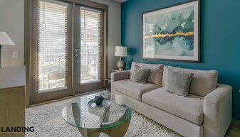 14805 Grisby Rd, Unit 108 in Houston, TX - Building Photo