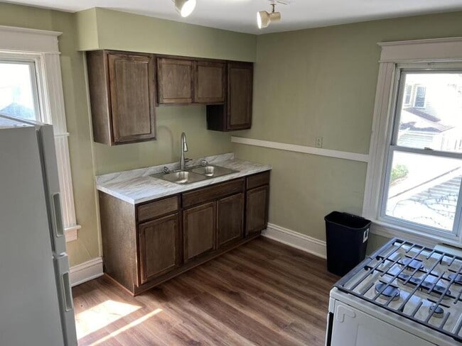 property at 8 Rocket St