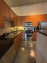 572 Edgewood Ave SE in Atlanta, GA - Building Photo - Building Photo