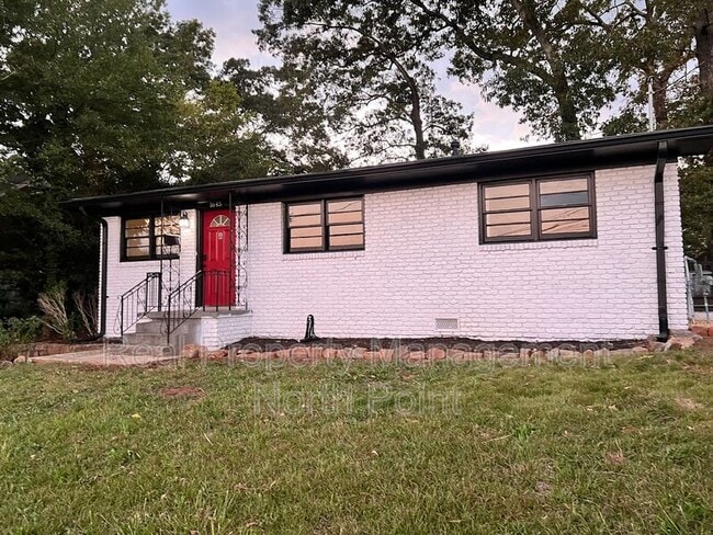 property at 1645 Metropolitan Pkwy SW