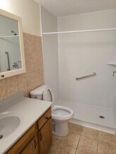 100 Mark Ln in Waterbury, CT - Building Photo - Building Photo
