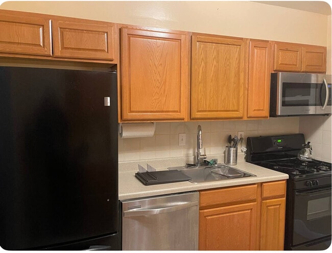 2315 Sheridan St in Hyattsville, MD - Building Photo - Building Photo