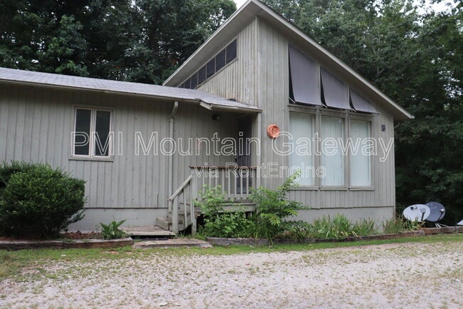 property at 48 Primrose Dr