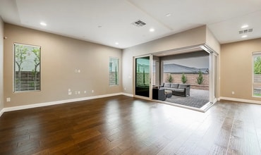 11080 Black Fire Opal Dr in Las Vegas, NV - Foto de edificio - Building Photo