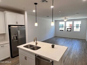 1822 E Chelsea Ln in Gilbert, AZ - Foto de edificio - Building Photo