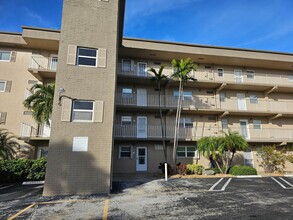 2300 NE 1st Ln, Unit 2040 in Boynton Beach, FL - Foto de edificio - Building Photo