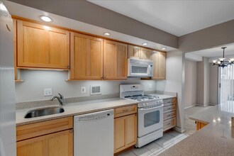 4515 Willard Ave in Chevy Chase, MD - Building Photo - Building Photo