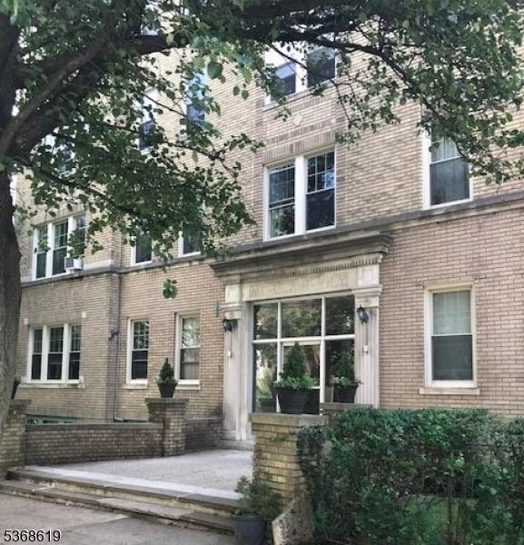 property at 16 Seymour St