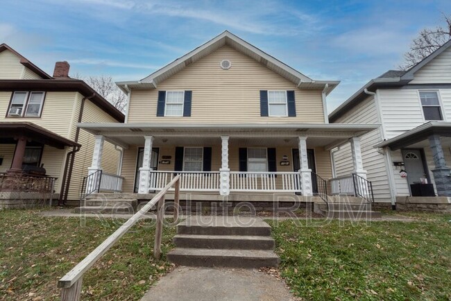 1920 Sugar Grove Ave in Indianapolis, IN - Foto de edificio - Building Photo