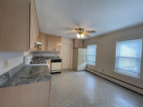 164 Brown St in Waltham, MA - Building Photo - Building Photo
